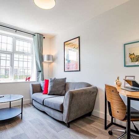 Host & Stay - Croydon Road Apartments 凯特勒姆 外观 照片
