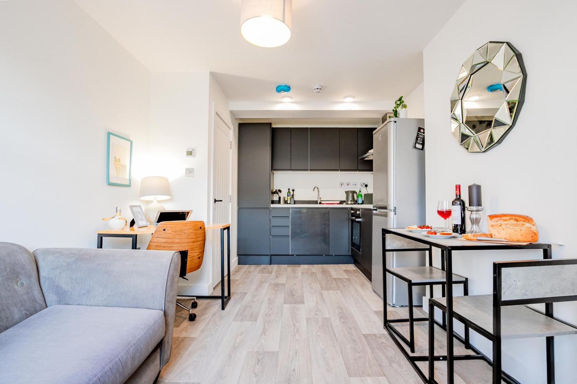 Host & Stay - Croydon Road Apartments 凯特勒姆 外观 照片